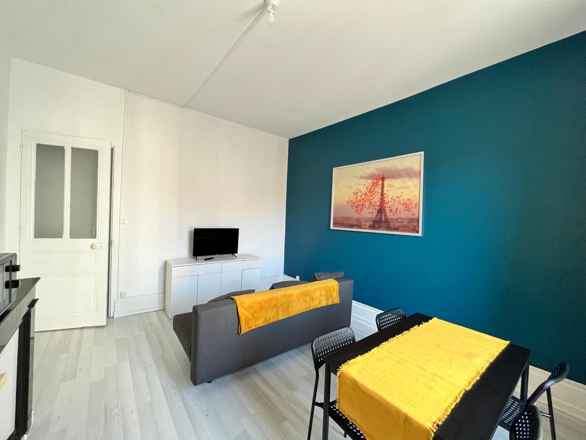 Appartement Le Boheme - Proche Centre Ville Et Gare St Etienne Сент-Этьен Экстерьер фото